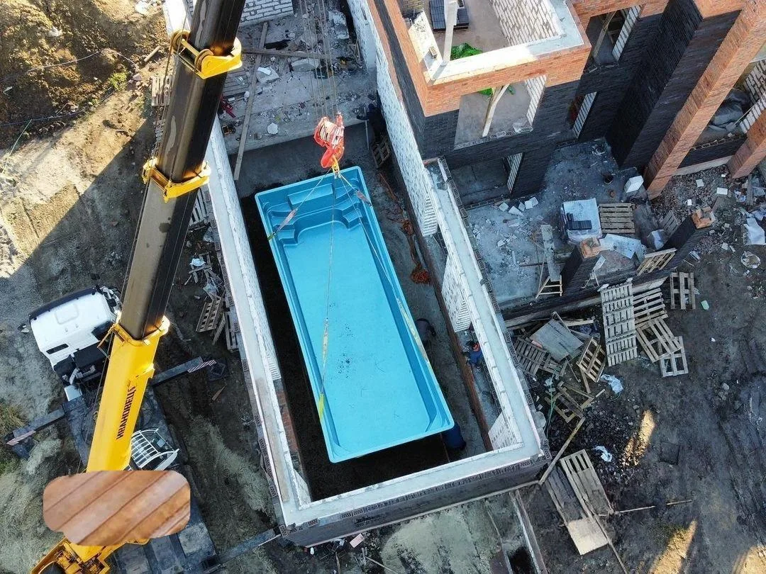 Laguna 9 — зона отдыха у бассейна в Кисловодске